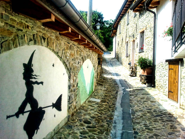 Imperia, Liguria – Il borgo delle streghe